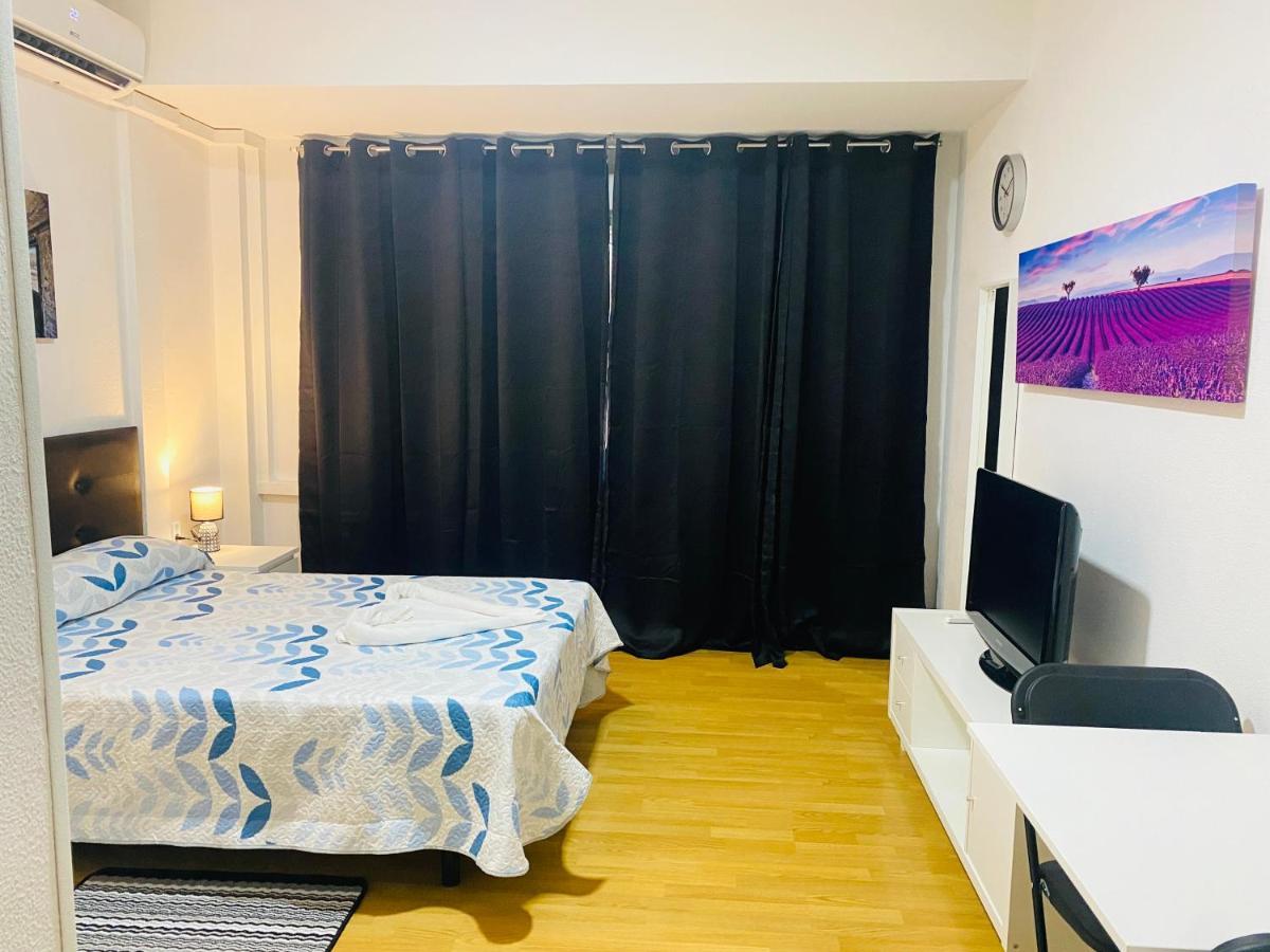 Apartamento Familiar Apartment มาดริด ภายนอก รูปภาพ