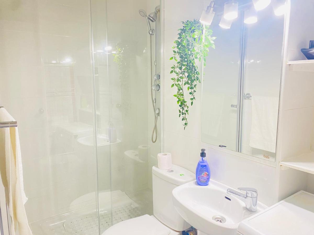 Apartamento Familiar Apartment มาดริด ภายนอก รูปภาพ